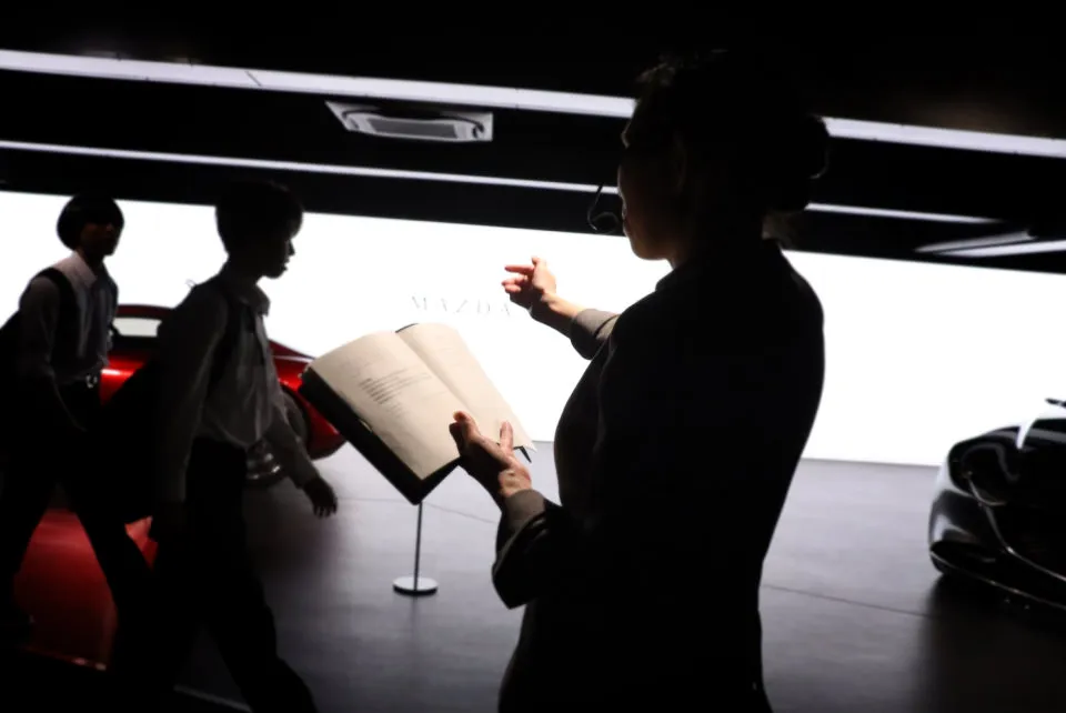 MAZDA MUSEUM の制作風景