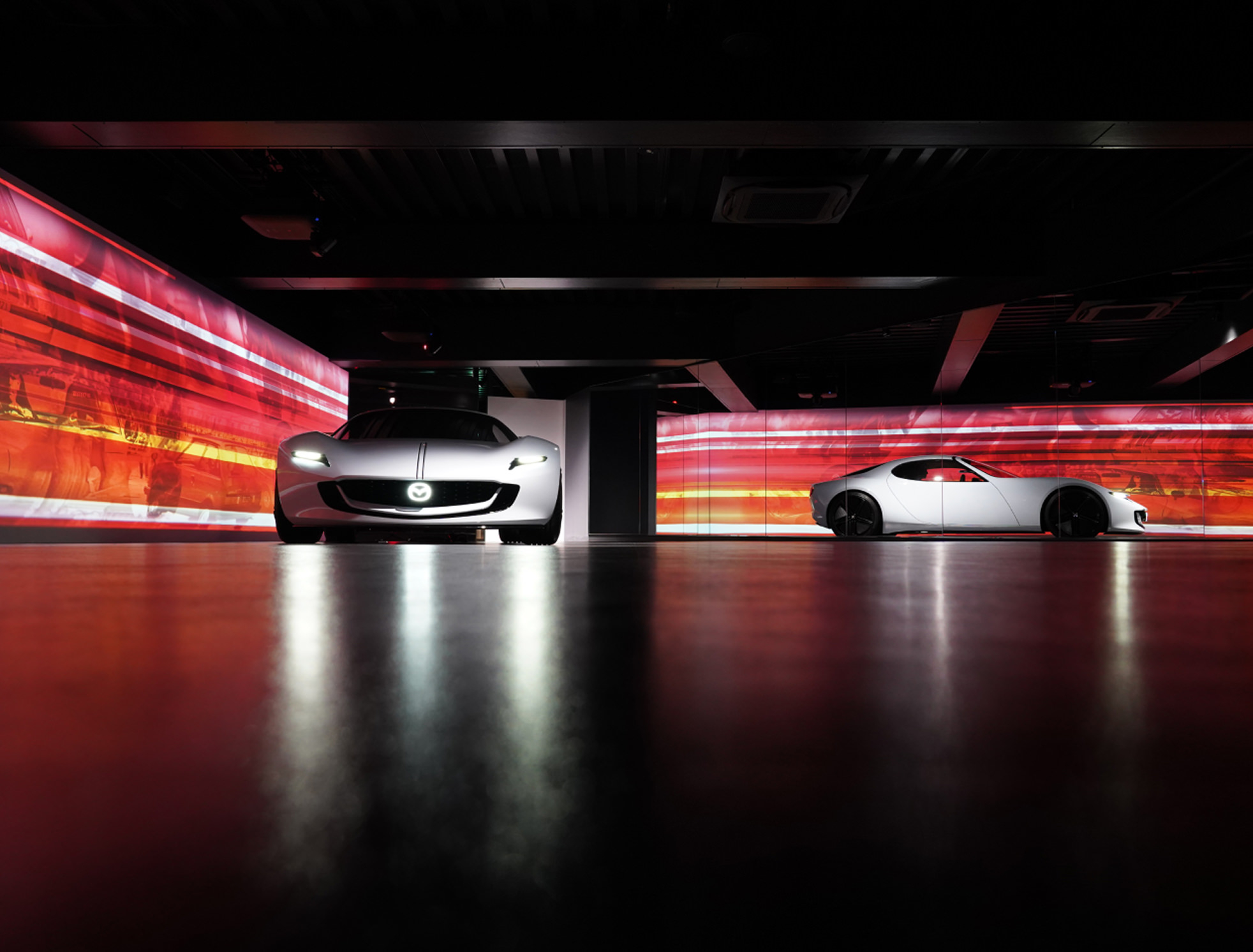 MAZDA MUSEUM の内観