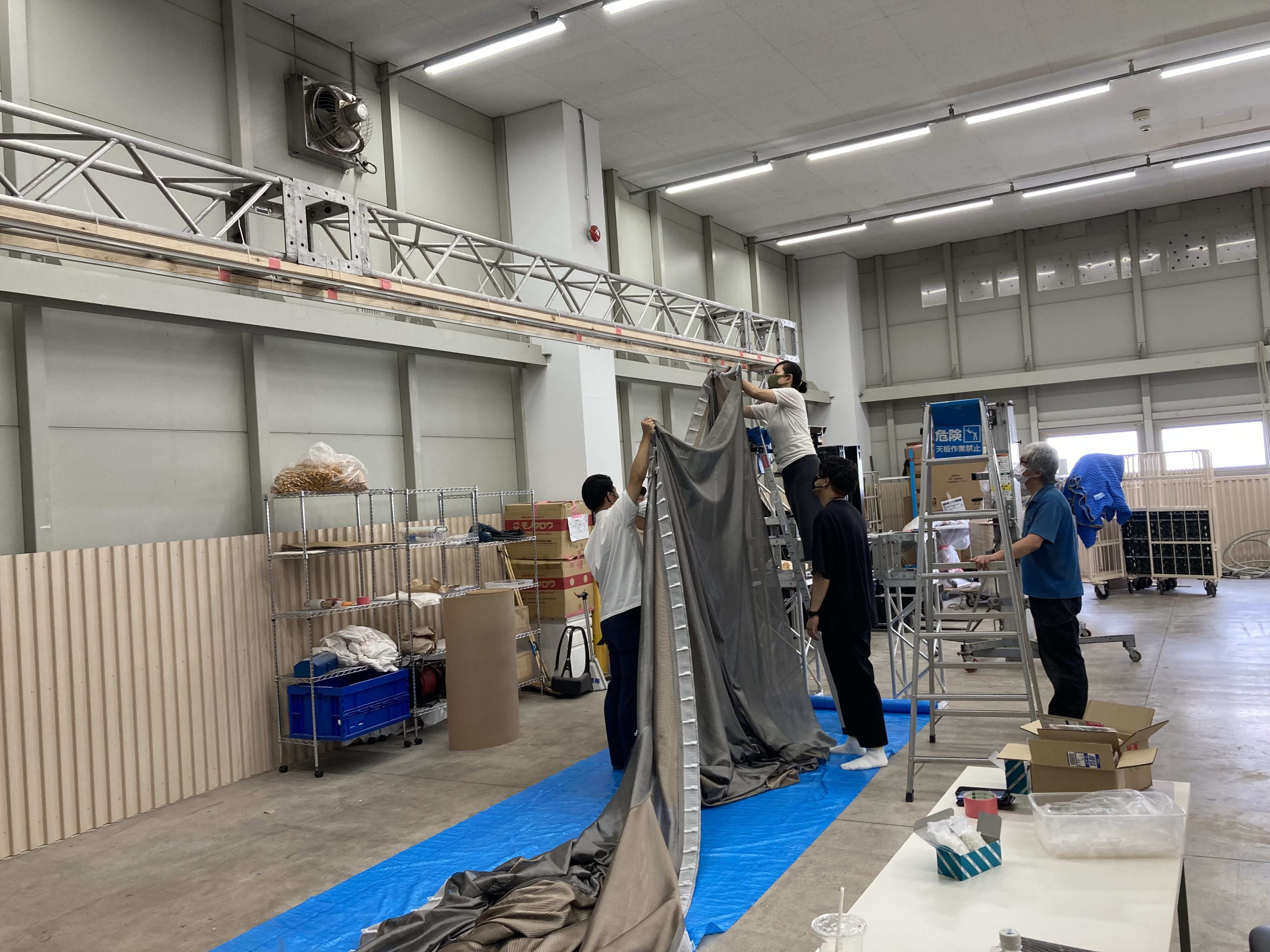 PROUD GALLERY GOTANDA の制作風景 6